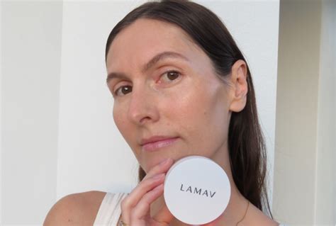 The Magic of Mineral Concealers: Banishing Blemishes and Dark Circles